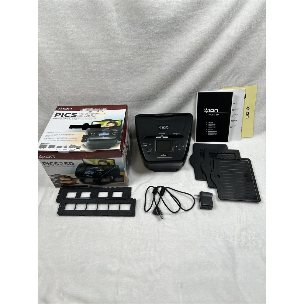 ION PICS 2 SD Scanner 5.1MP Photo Film & 35mm Slide/Negative Digitizer Converter